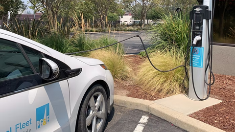 PG&E Begins Installing EV Chargers at Schools