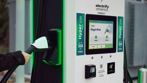 Electrify Canada renommera ses bornes de recharge afin de simplifier leur utilisation