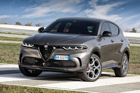 Alfa Romeo’s Plug-In Hybrid Tonale Coming To U.S.