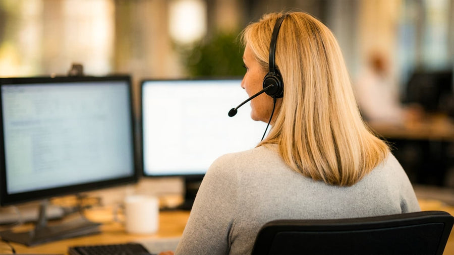 Coverking American phone support agent